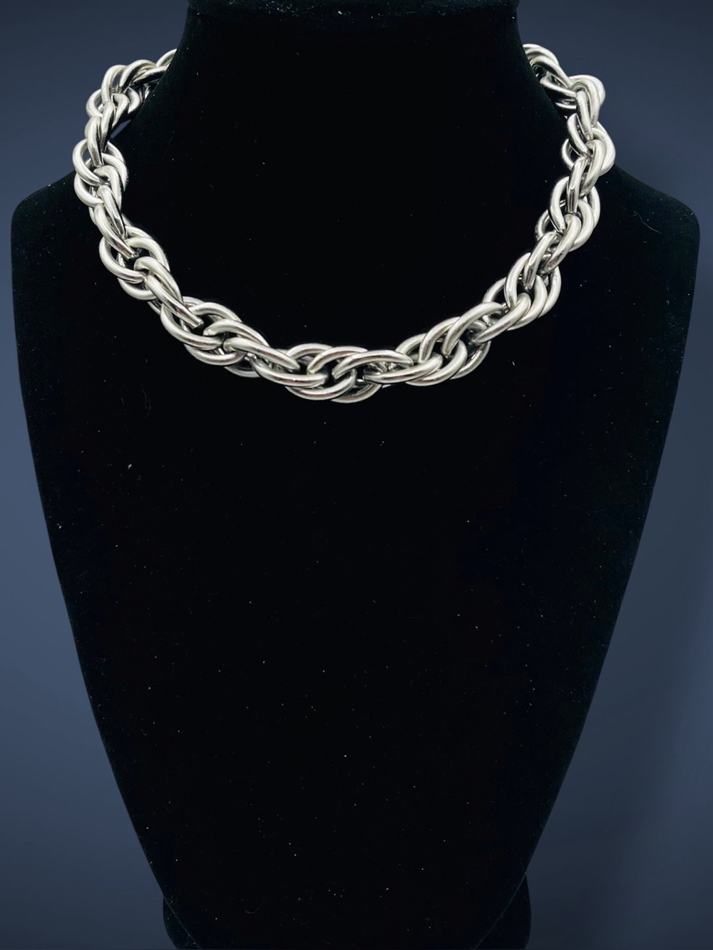 Vtg Chunky Silver Tone Interlocking Double Loop Chain Statement Choker Necklace